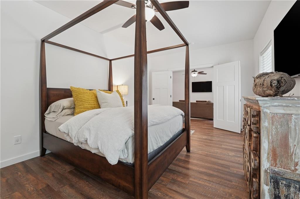 3332 Holly Glen Drive