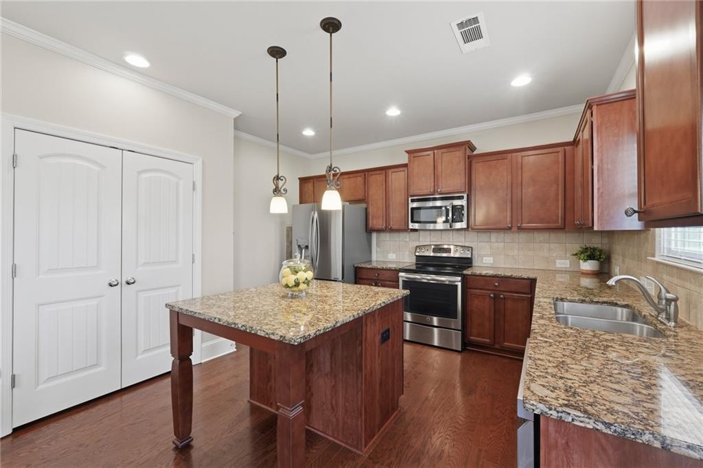 7425 Whistling Duck Way