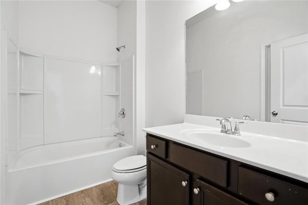 1222 Marinette Way