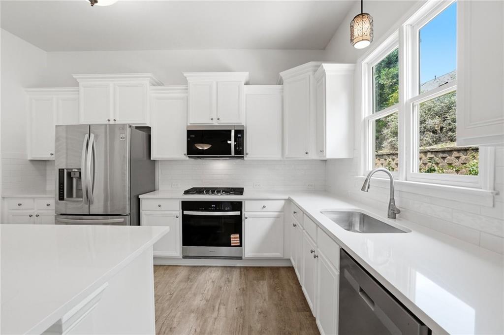 1222 Marinette Way