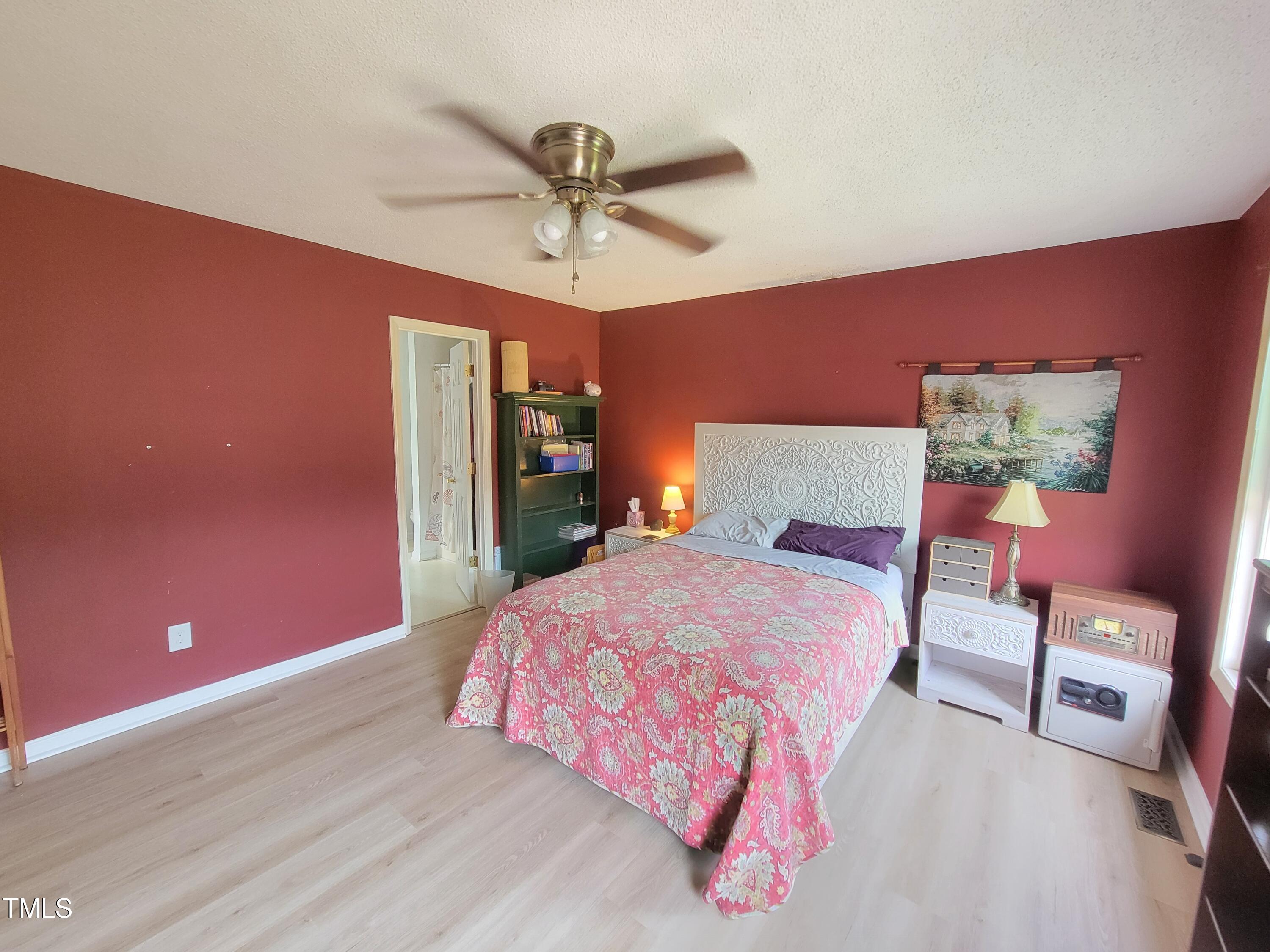 2820 Oak Pointe Lane