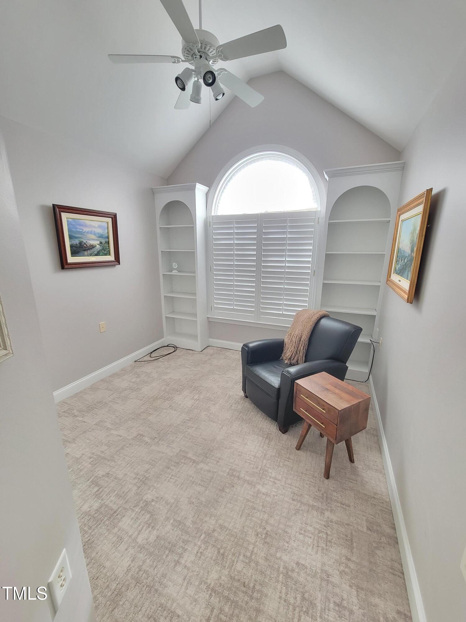 7 Hickory Drive