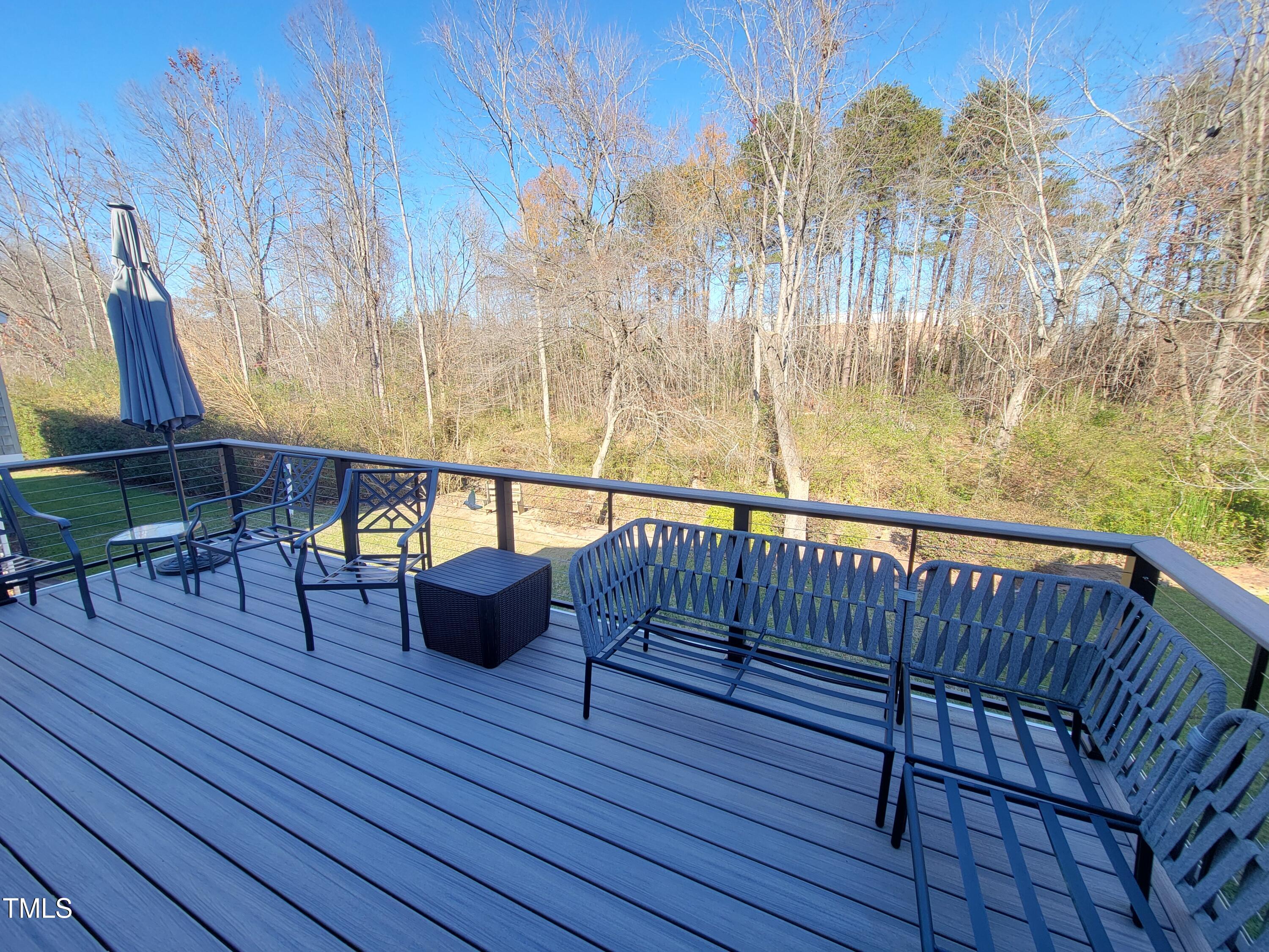 7 Hickory Drive
