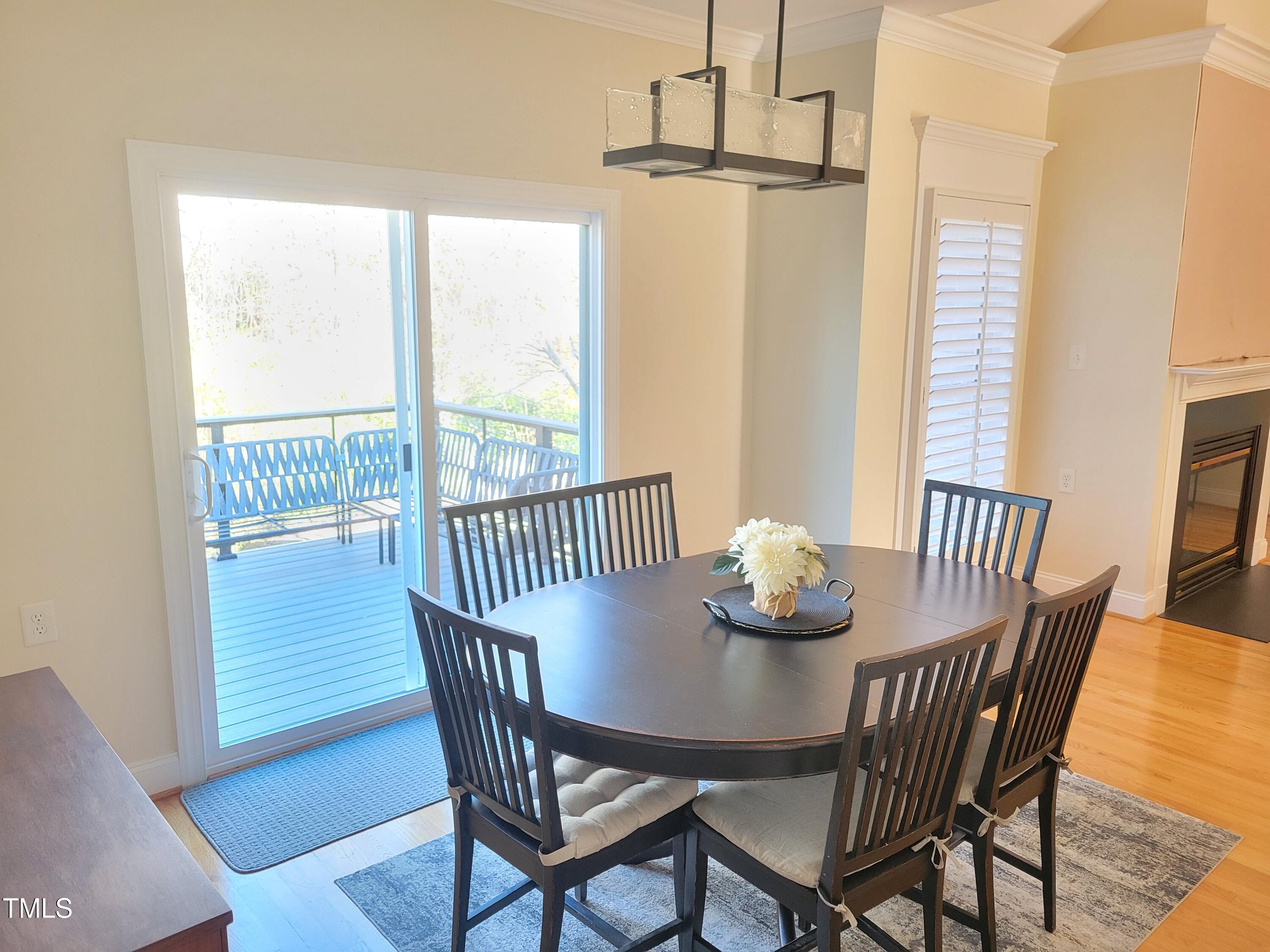 7 Hickory Drive