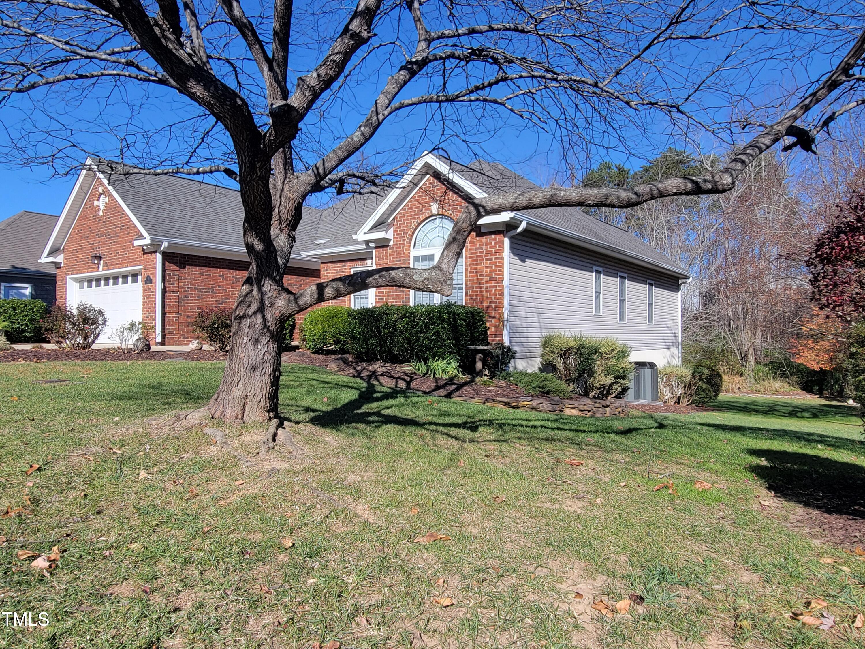 7 Hickory Drive