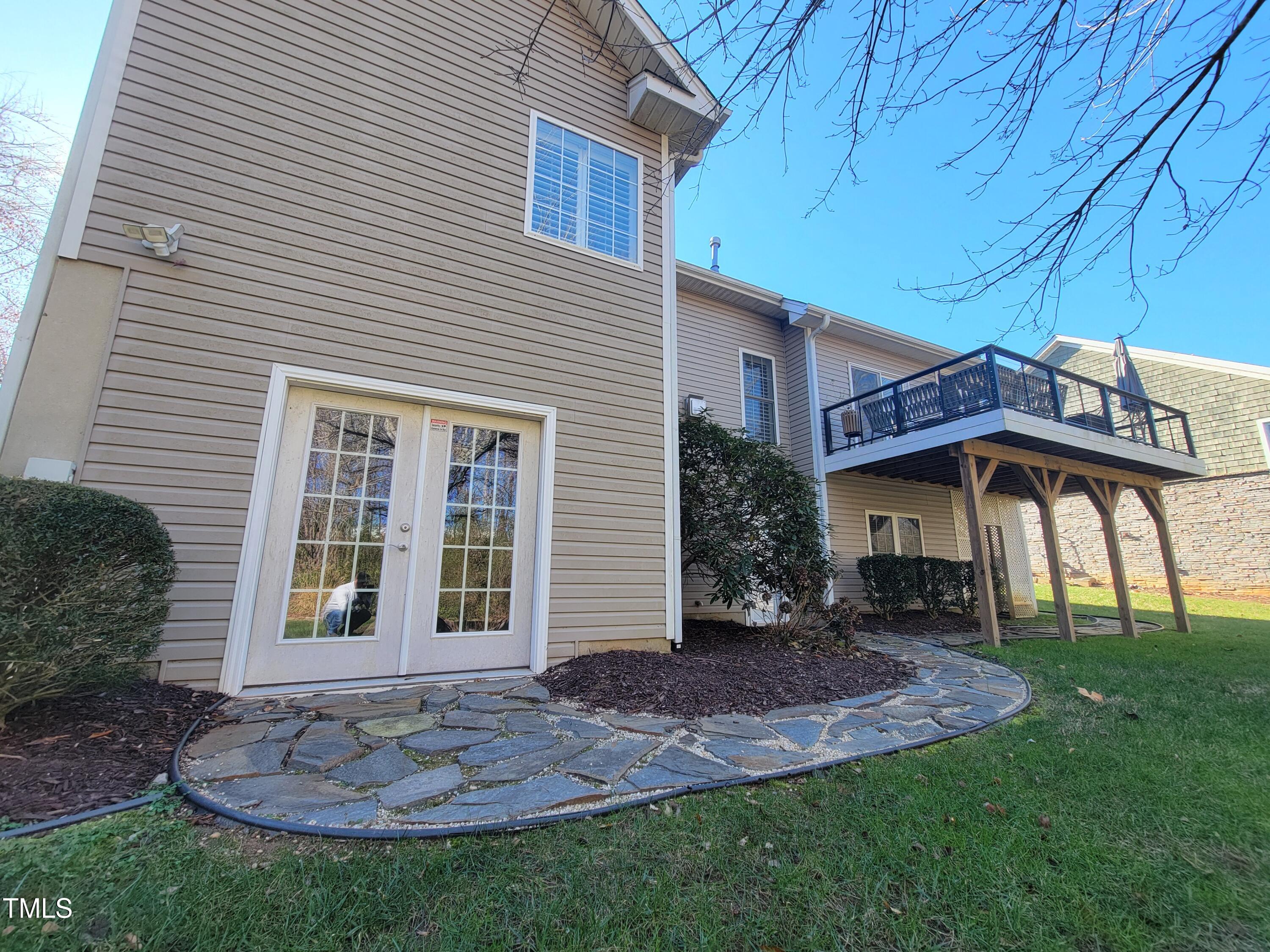 7 Hickory Drive