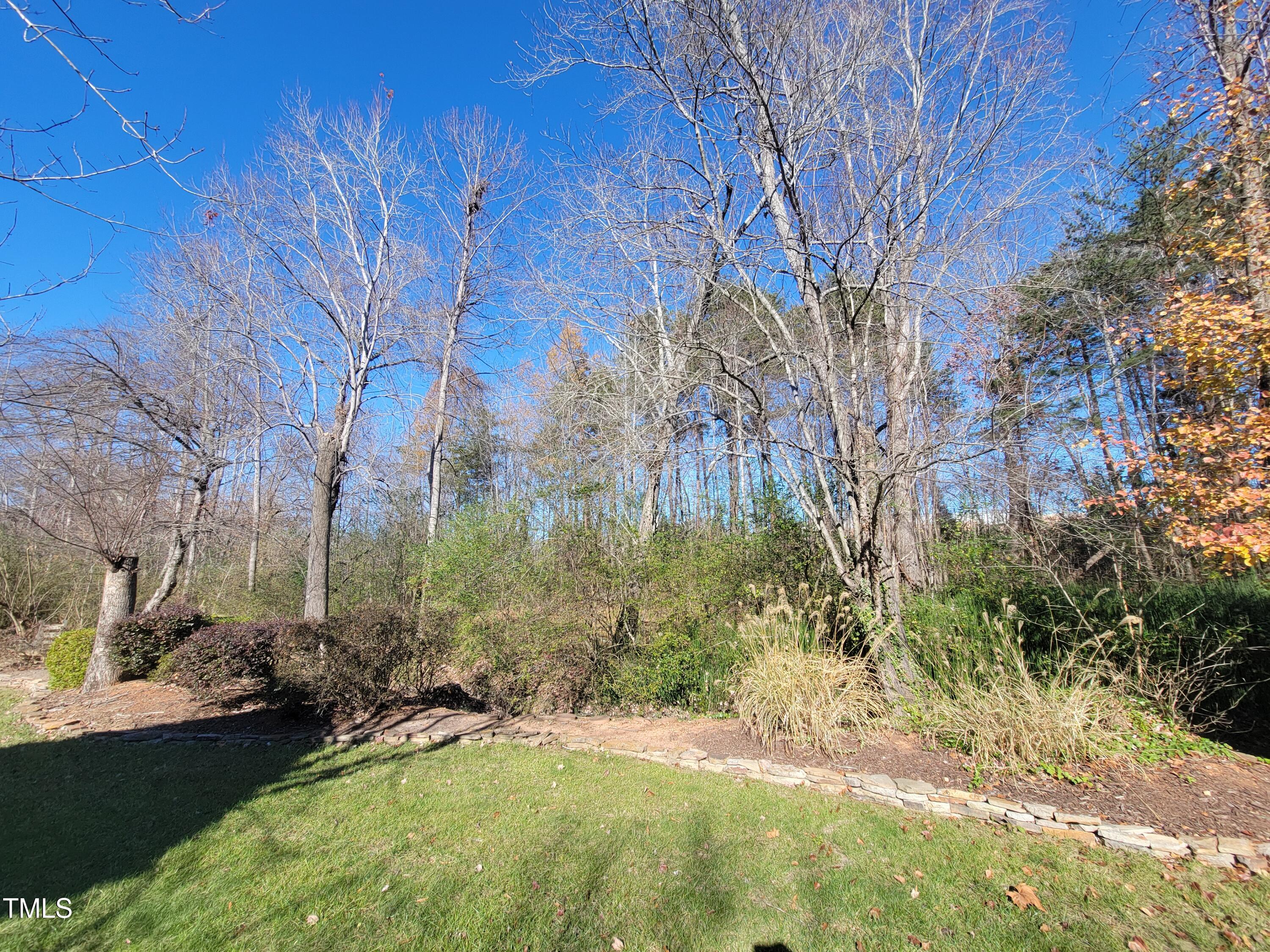 7 Hickory Drive