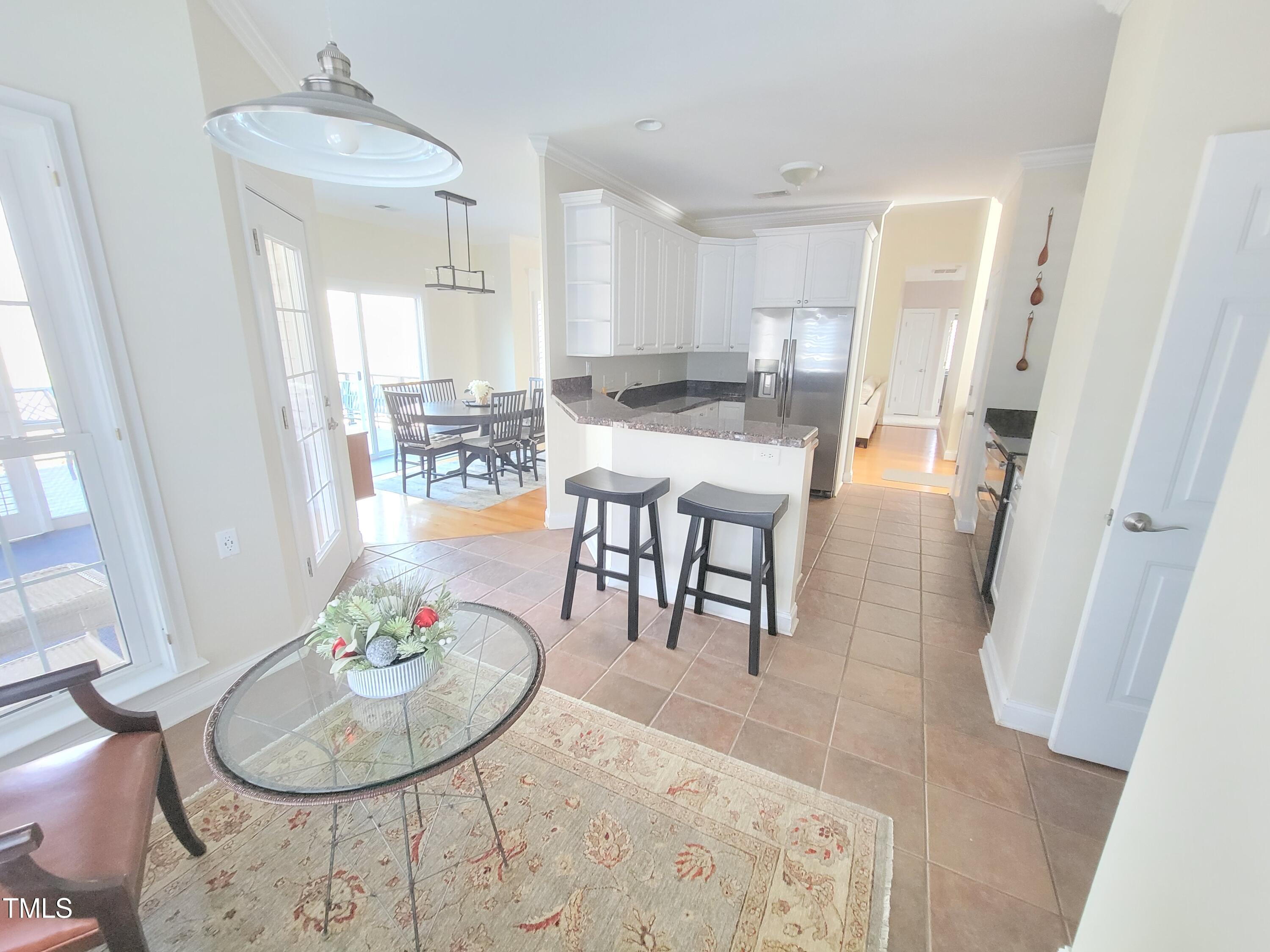 7 Hickory Drive