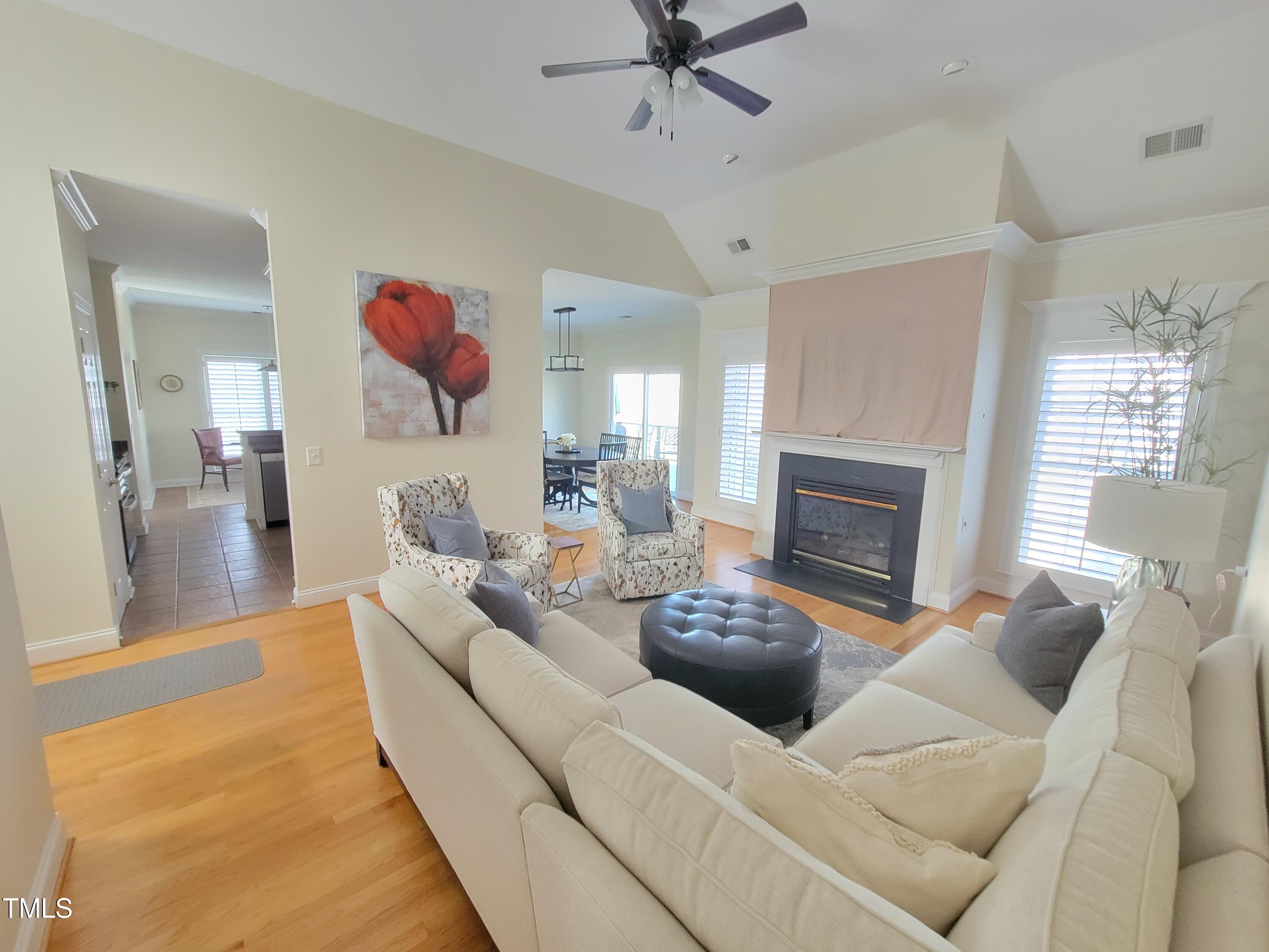 7 Hickory Drive