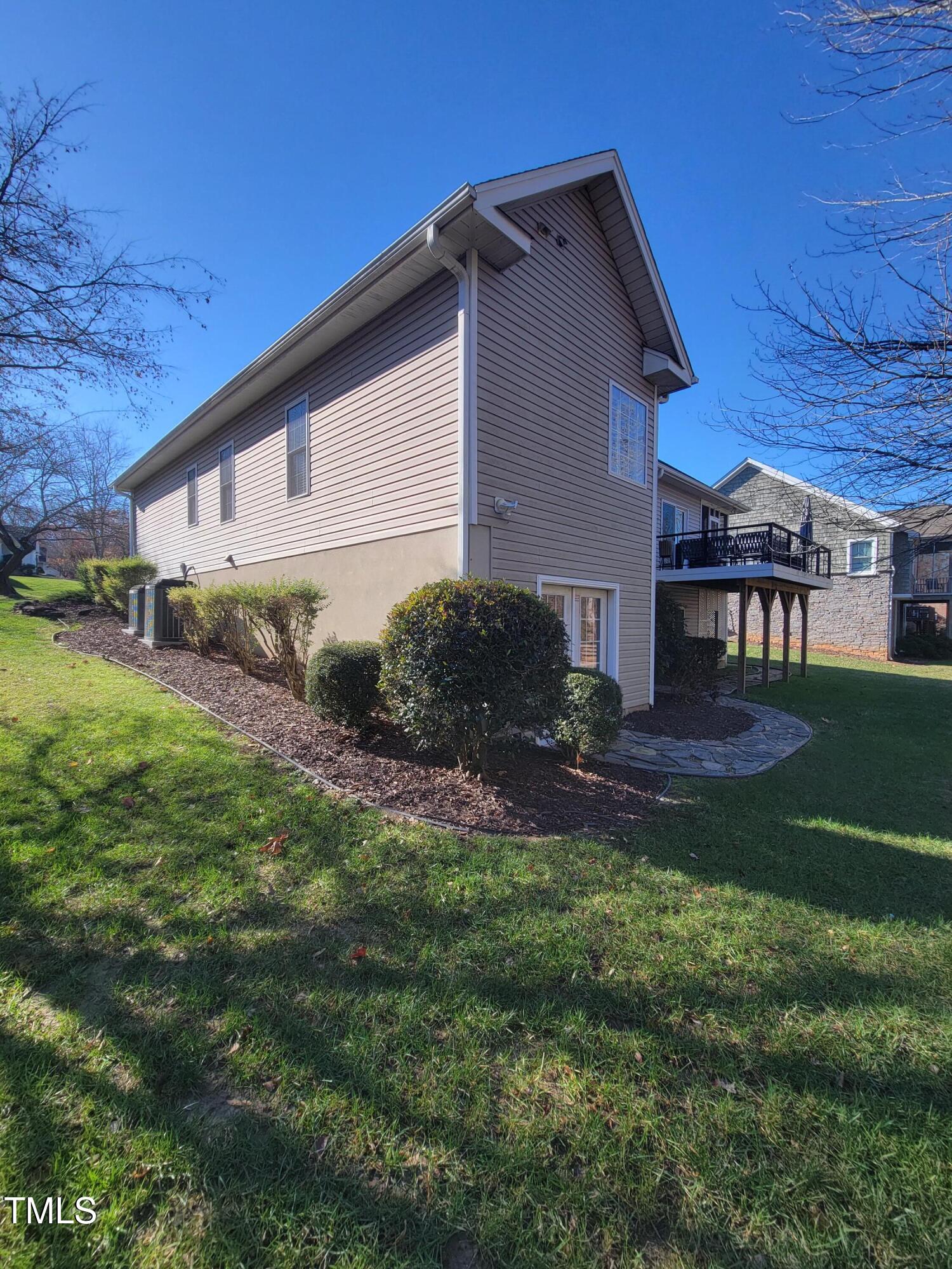 7 Hickory Drive