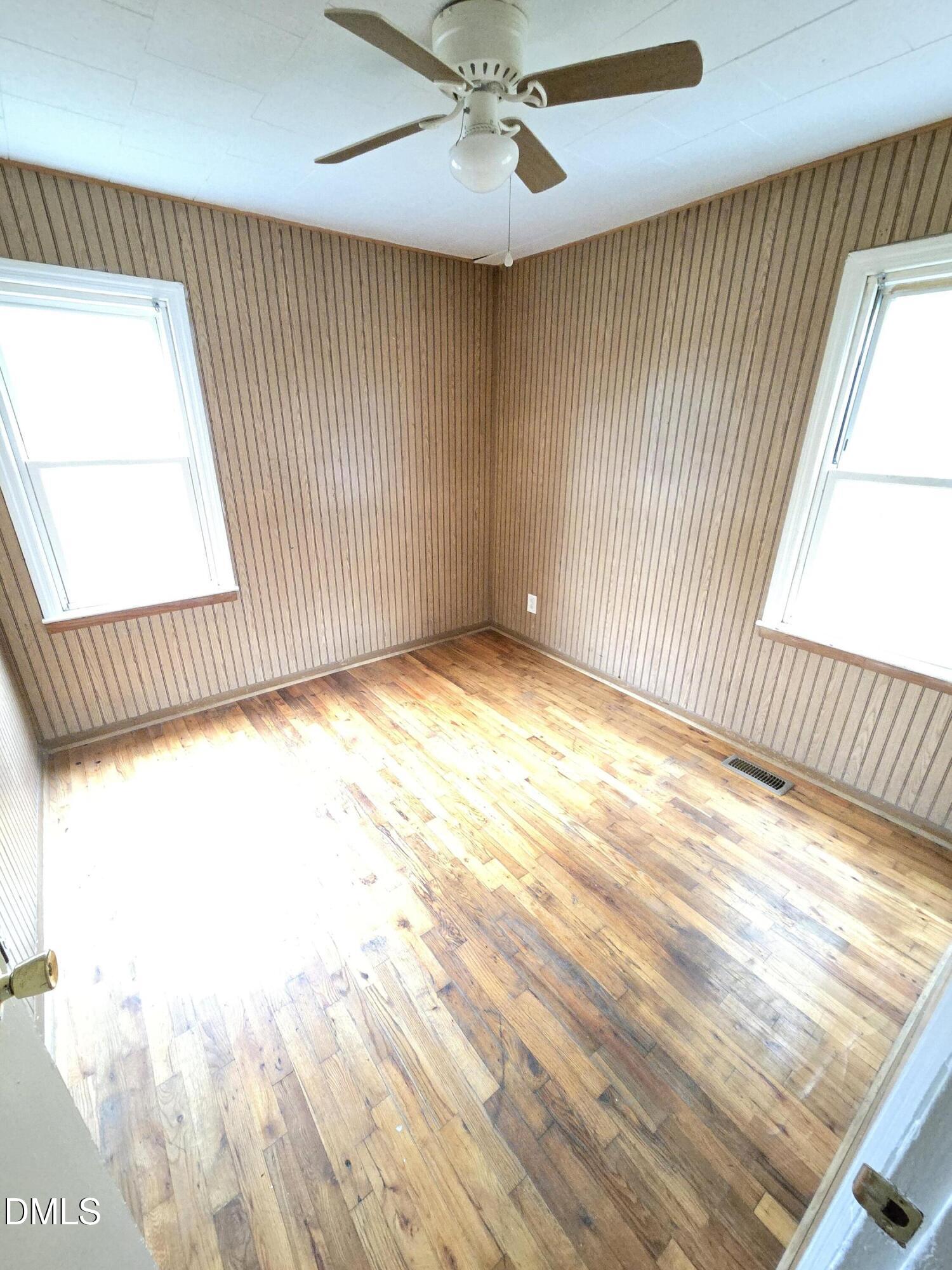 102 W Parker Street, Graham