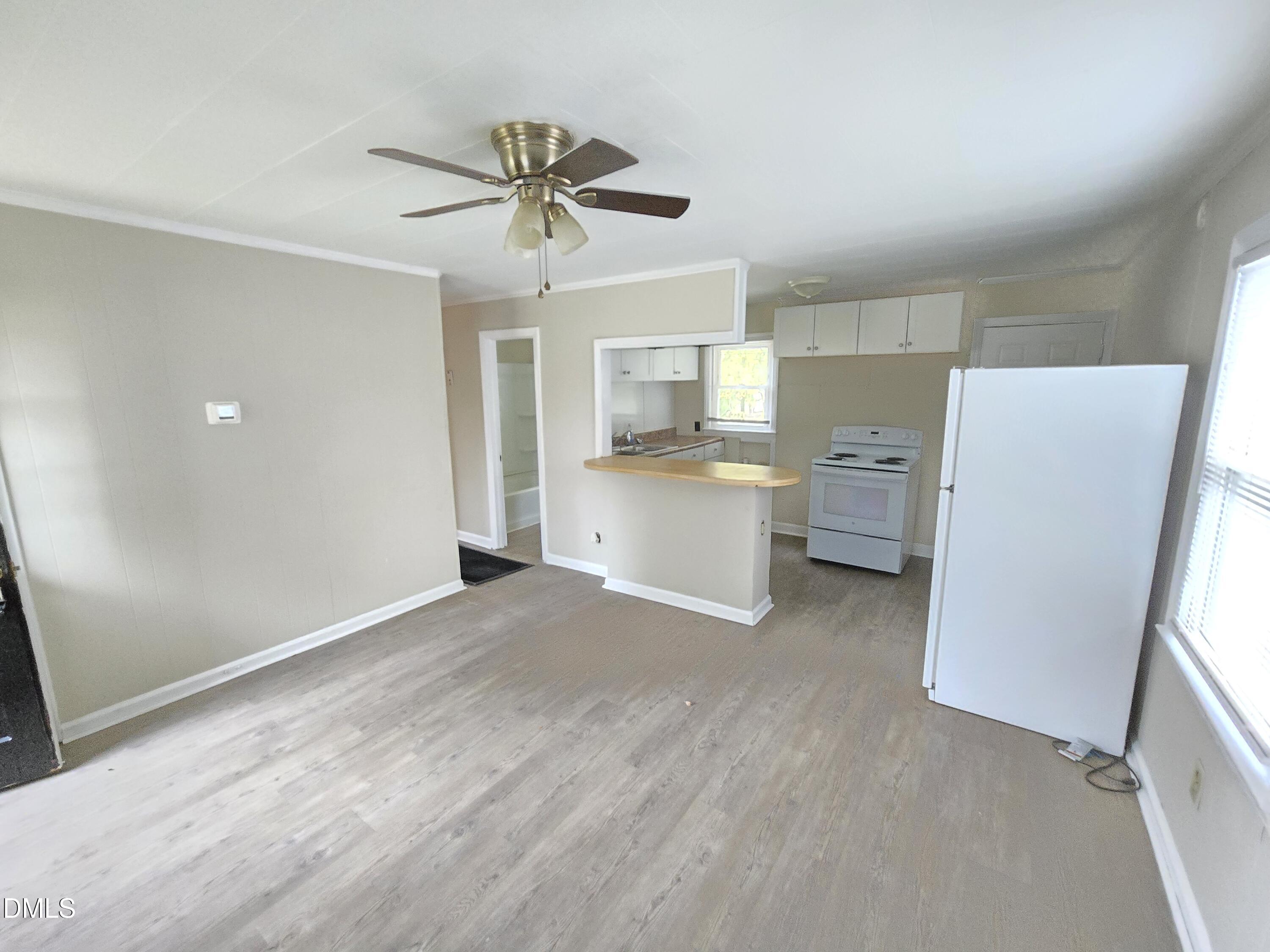 102 W Parker Street, Graham