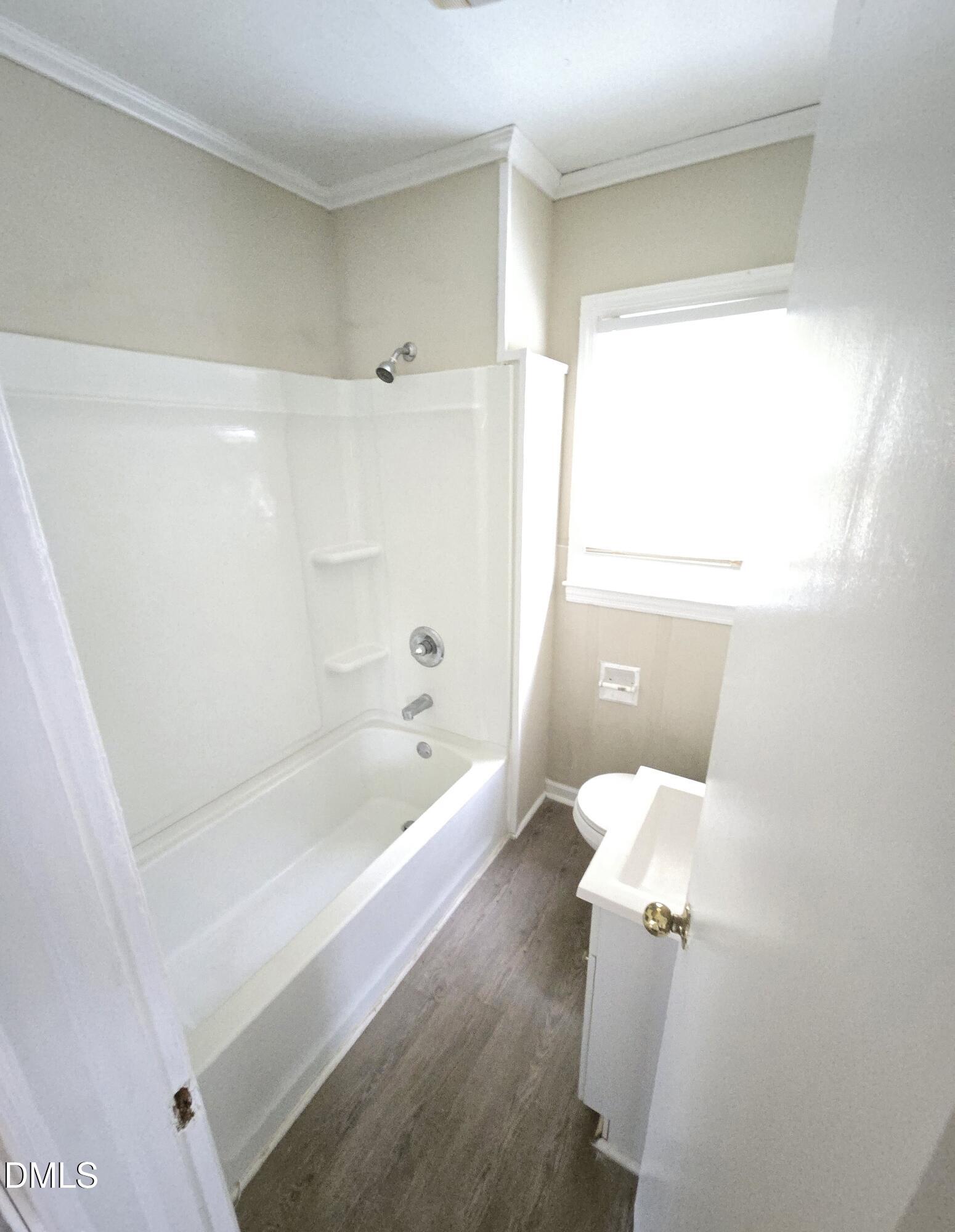 102 W Parker Street, Graham