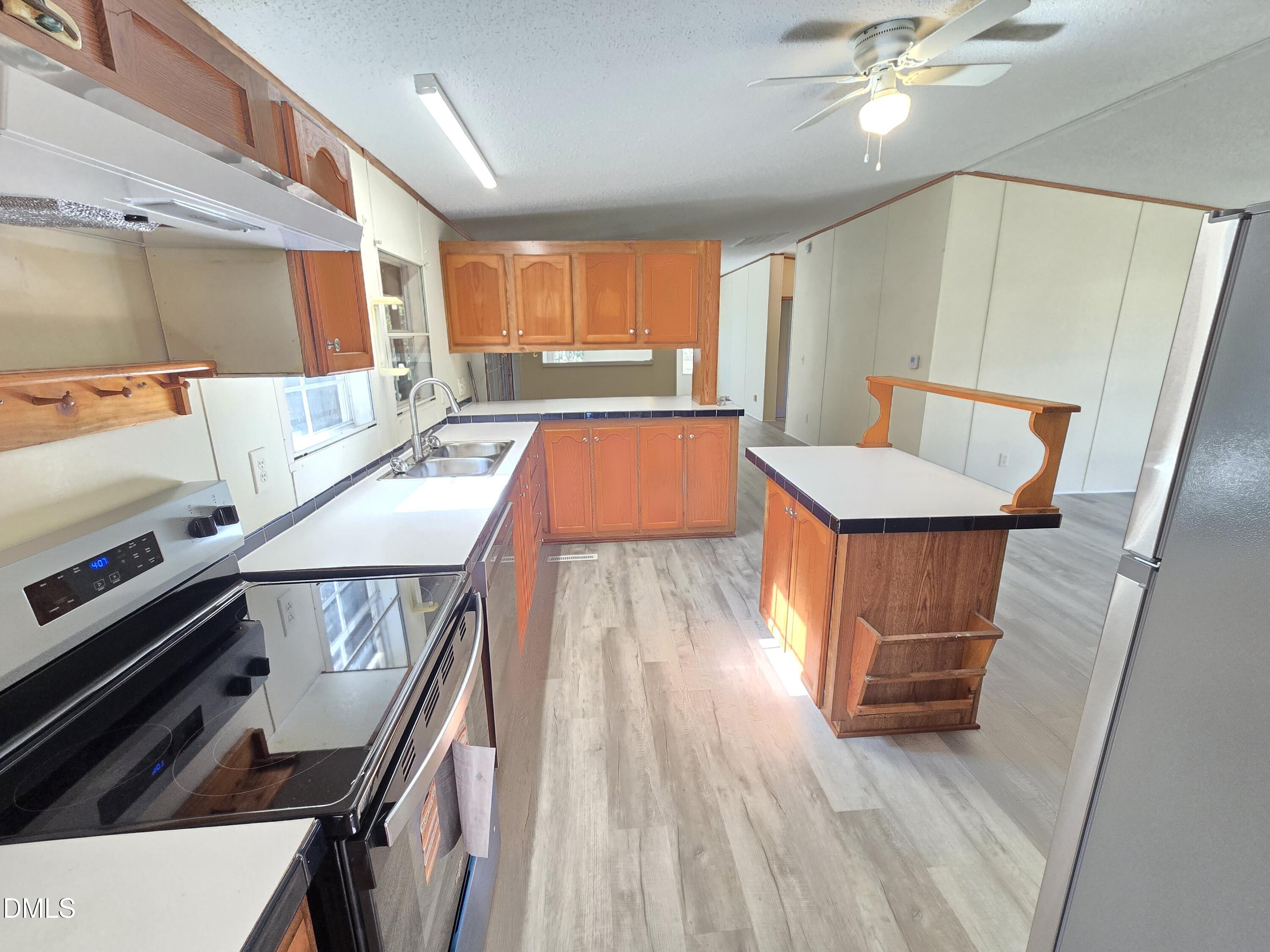 901 George Roberson Lane