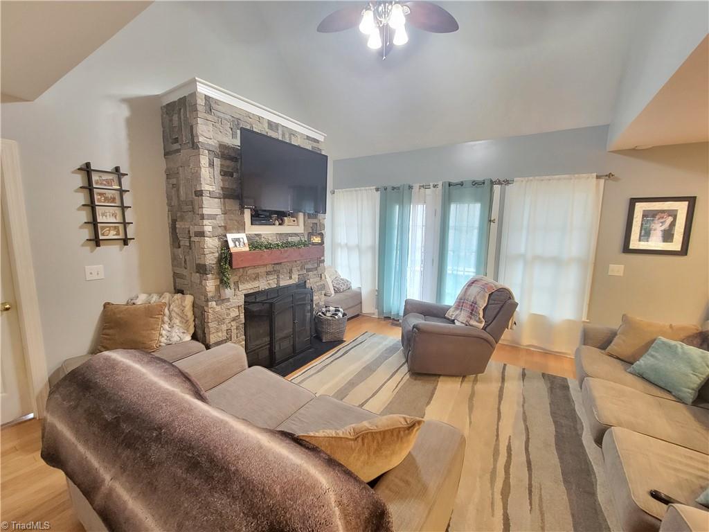 3397 Rock Castle Court