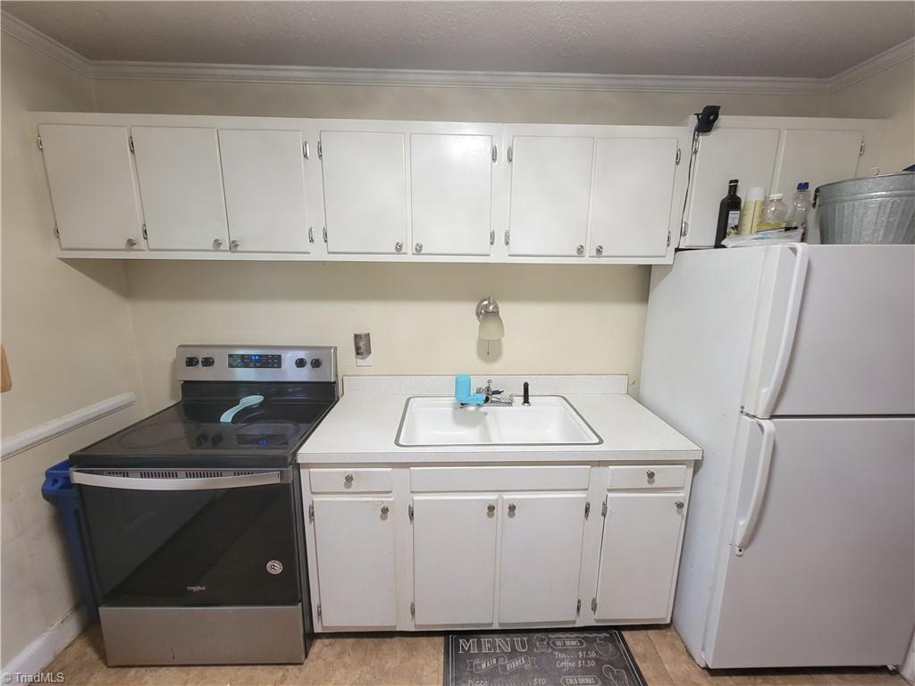 214 Springwood Drive