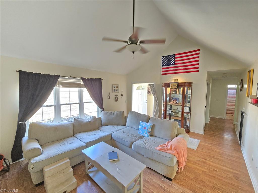 7098 Blue Springs Street