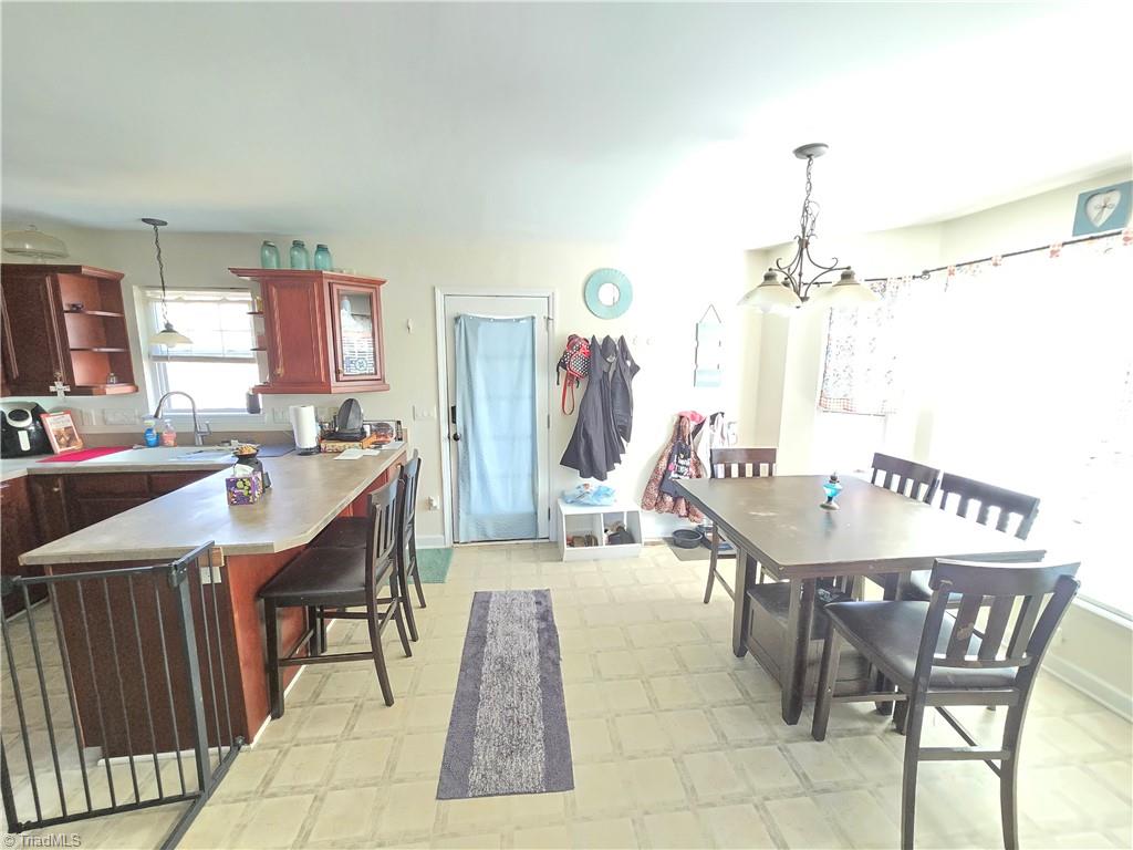 7098 Blue Springs Street