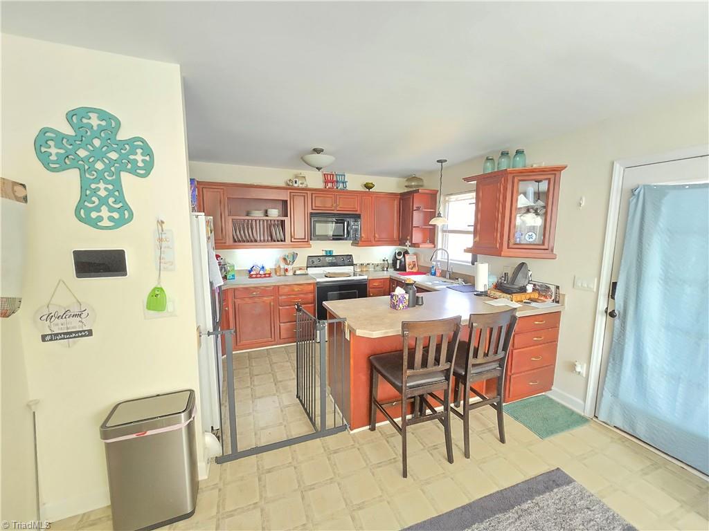 7098 Blue Springs Street