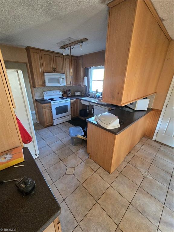 512 Monroe Holt Road