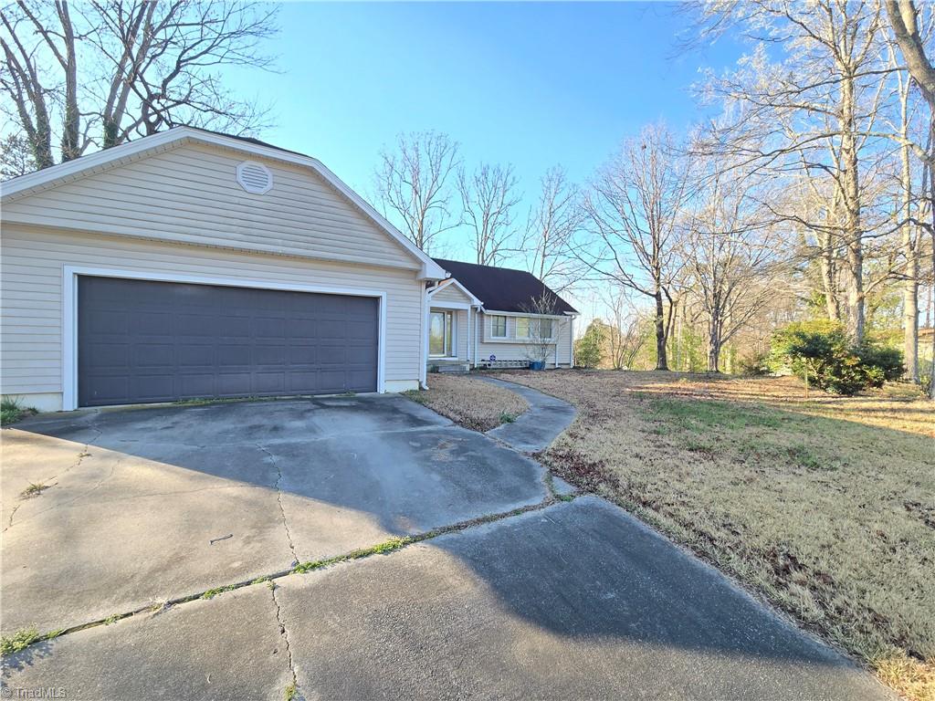 512 Monroe Holt Road