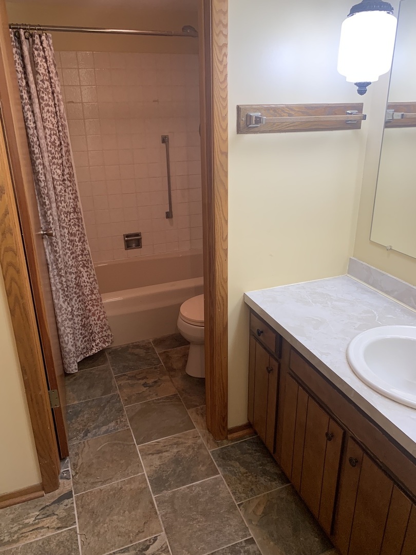 2305 Holiday Terrace Unit: 134