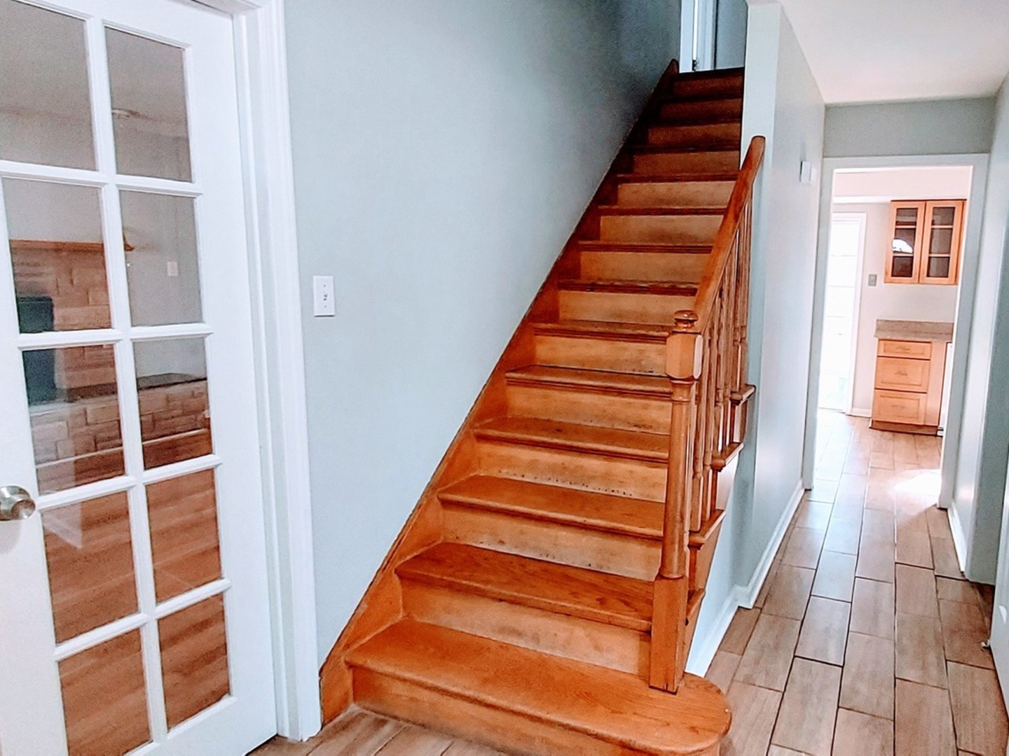 2944 Macfarlane Crescent