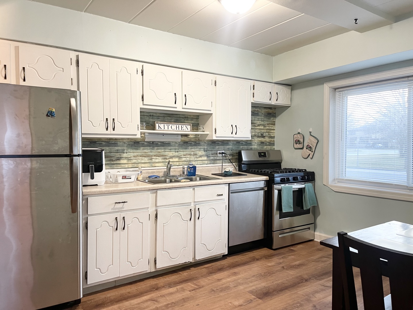 1141 Leavitt Avenue Unit: 115