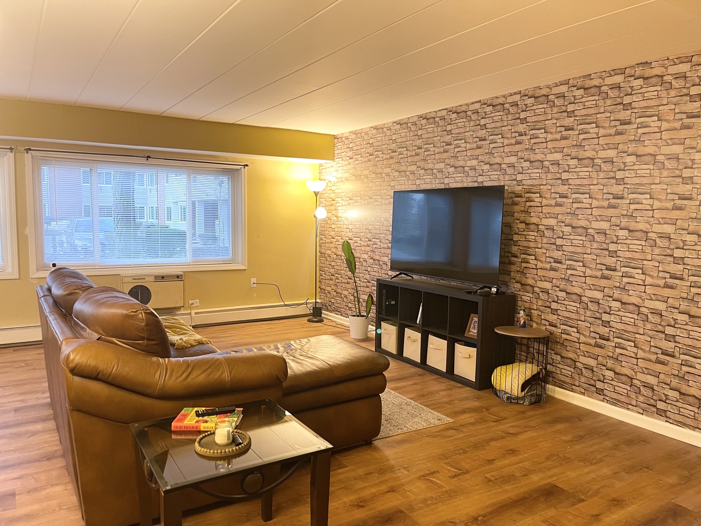 1141 Leavitt Avenue Unit: 115