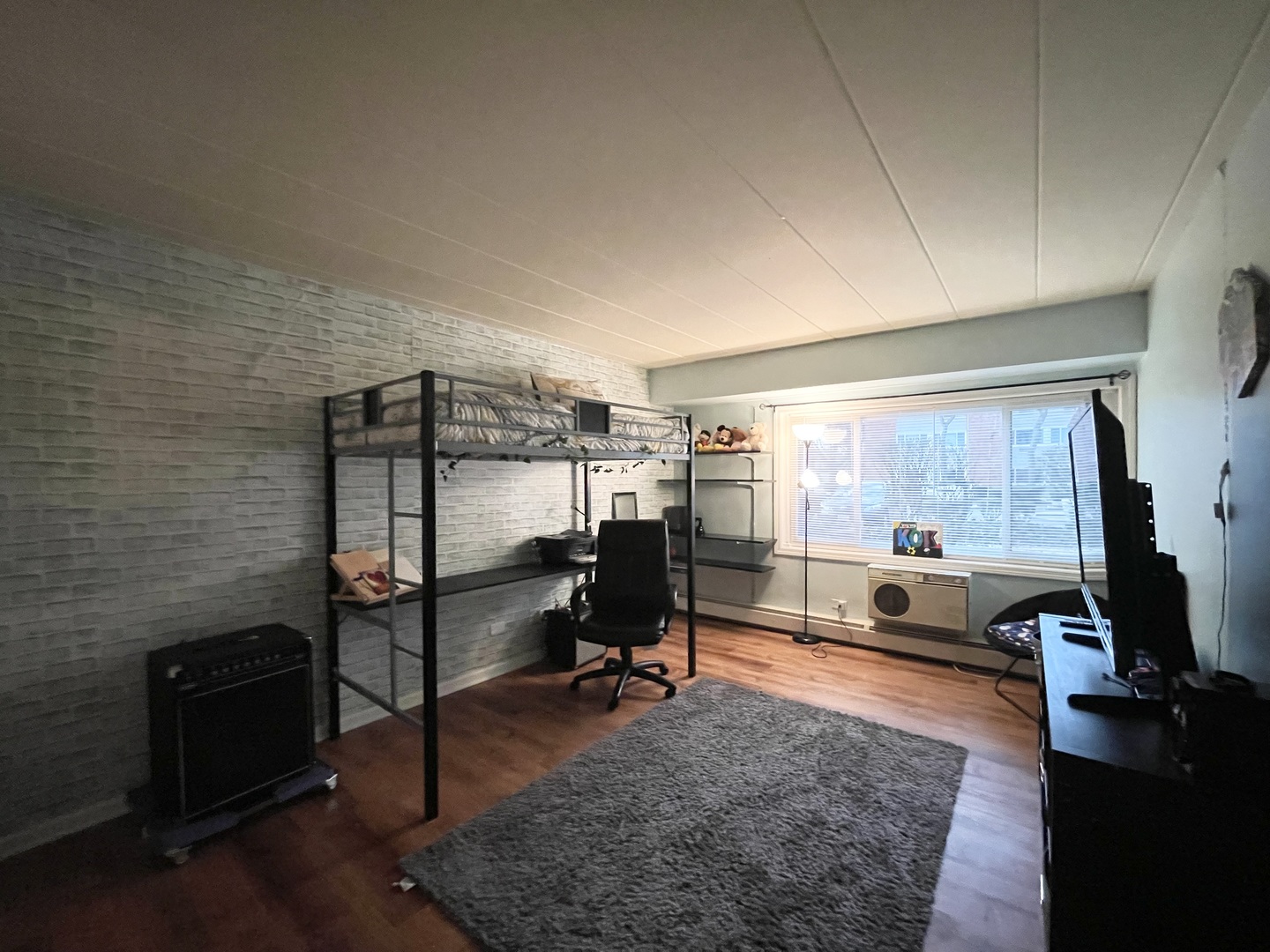 1141 Leavitt Avenue Unit: 115