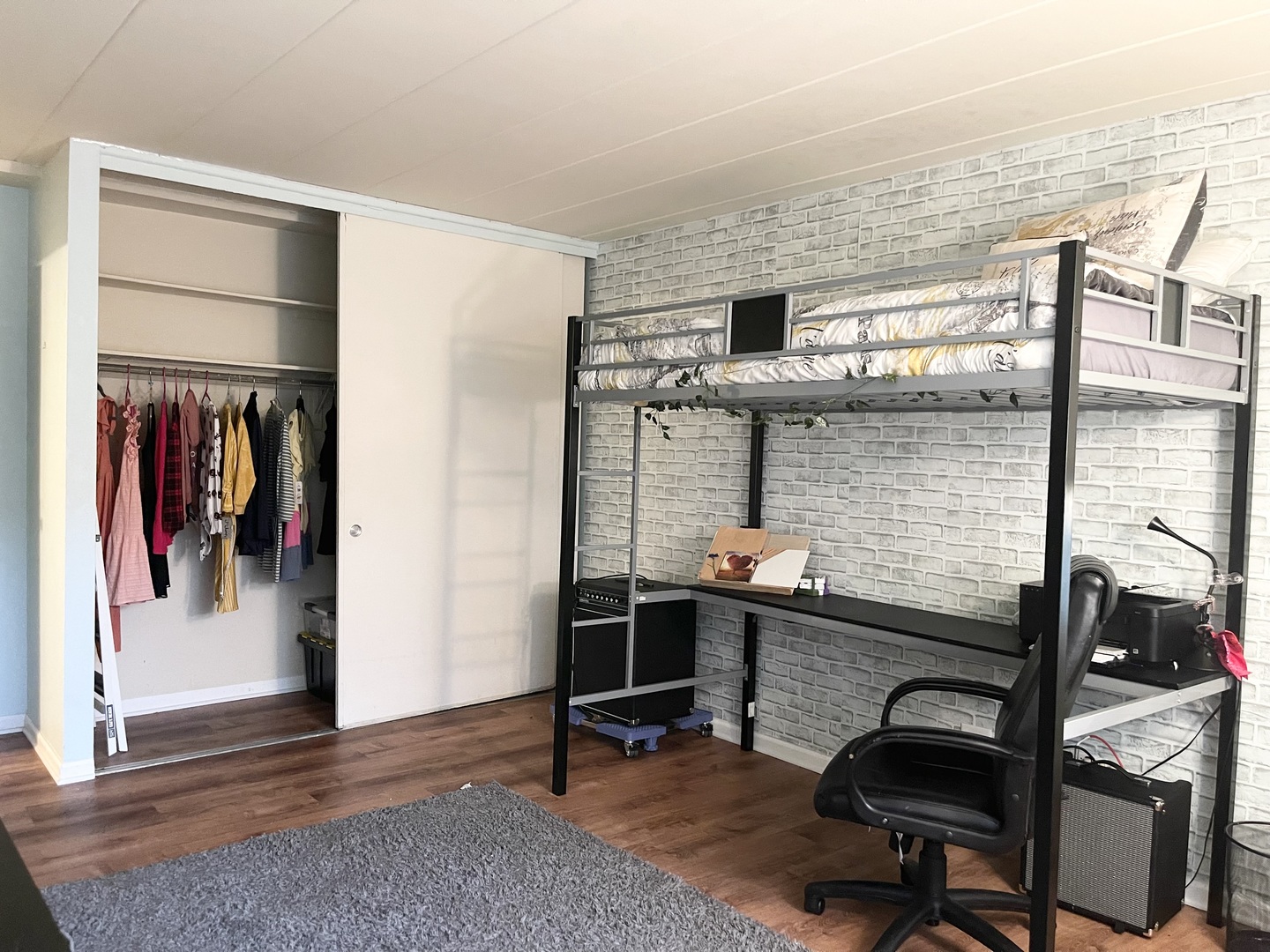 1141 Leavitt Avenue Unit: 115