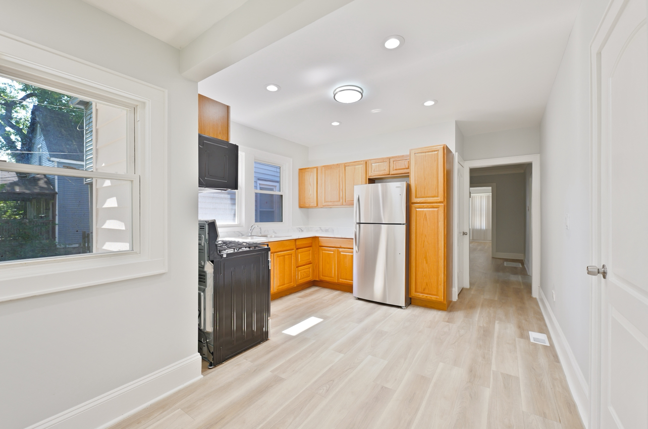 12127 S Normal Avenue