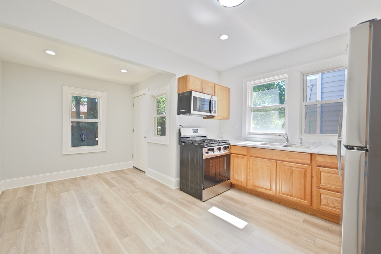 12127 S Normal Avenue