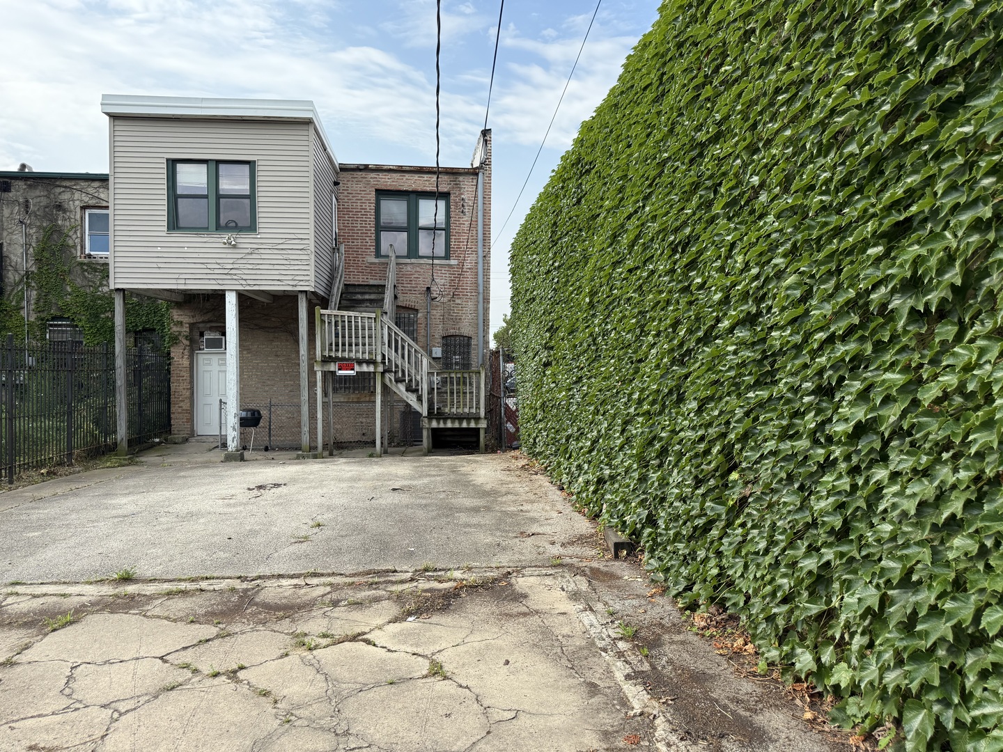 5818 W North Avenue