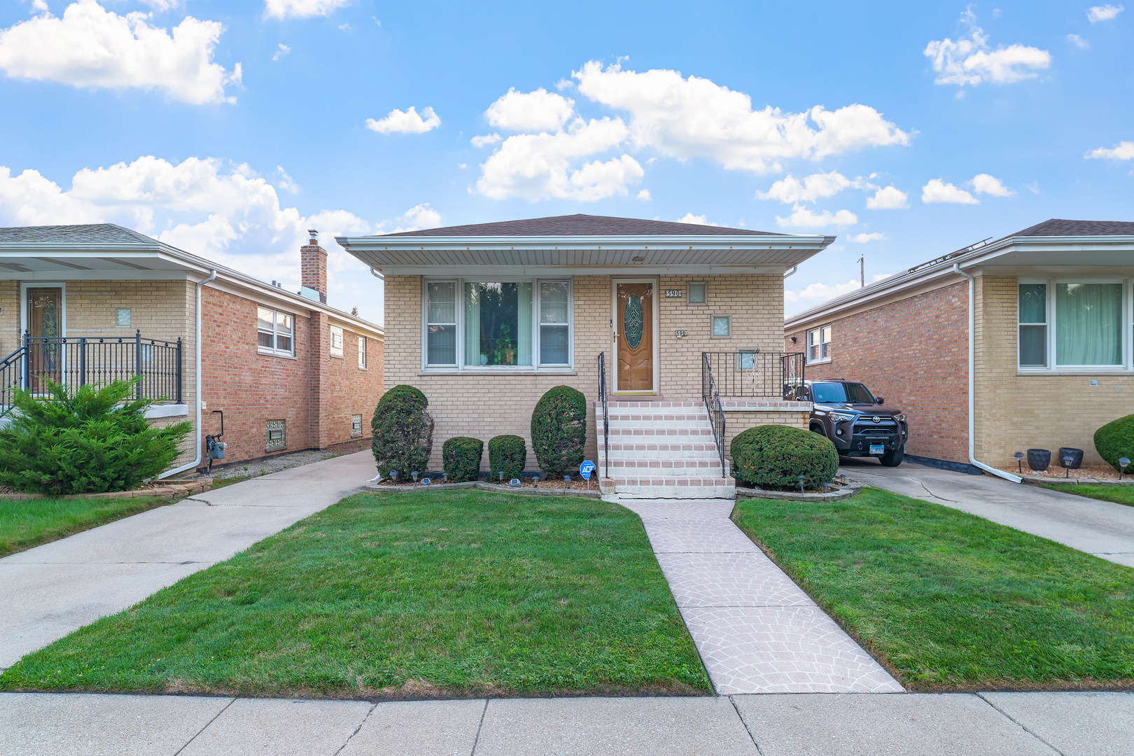 590 Exchange Avenue