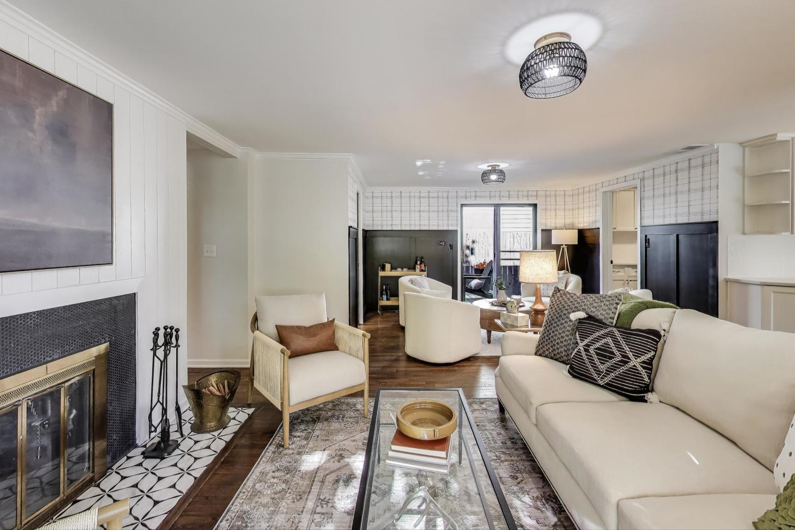 1321 W Liberty Drive