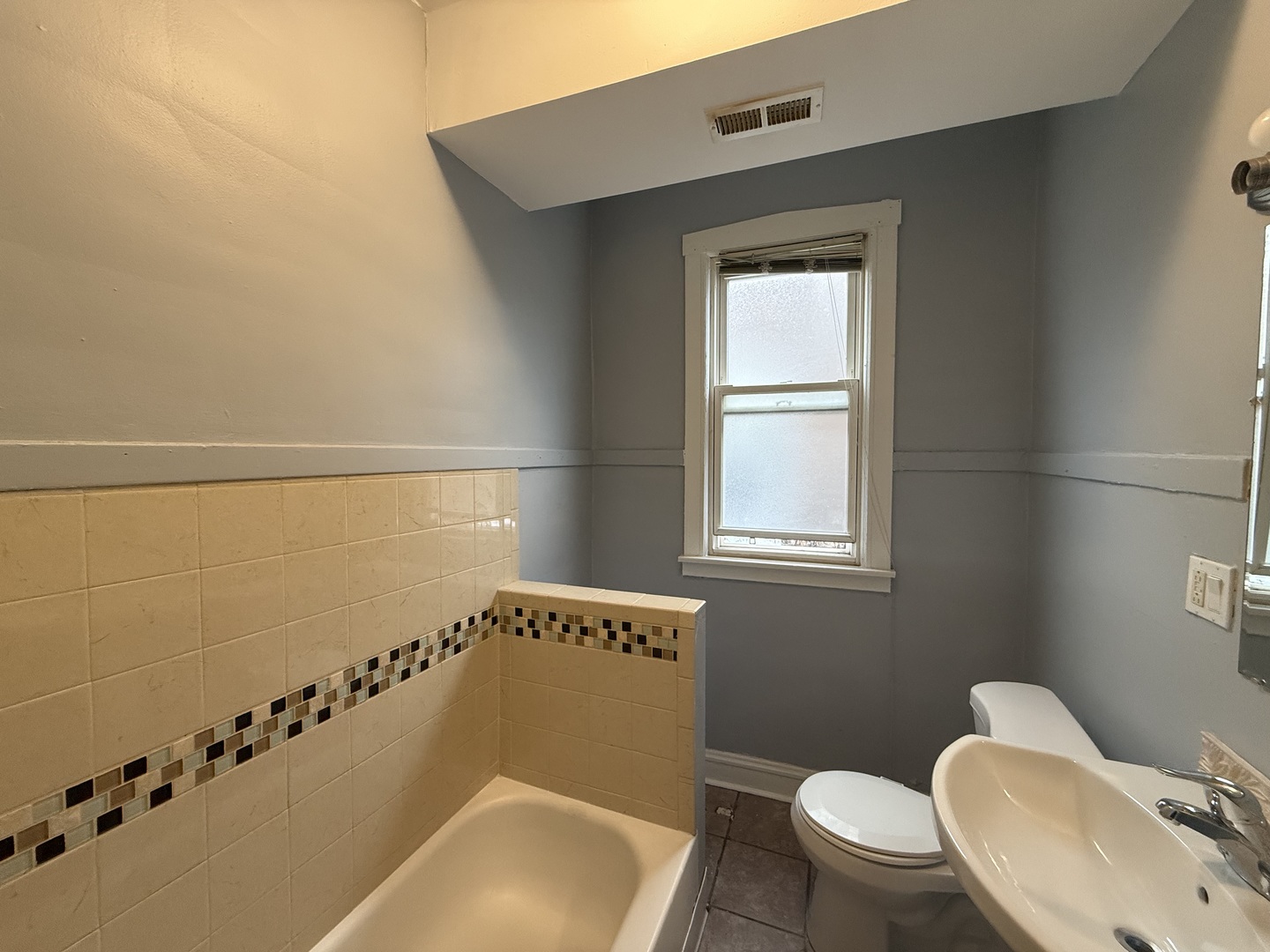 6546 S Rockwell Street Unit: 2