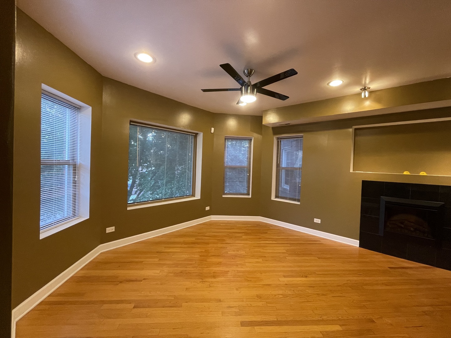 6938 S Dorchester Avenue Unit: 2