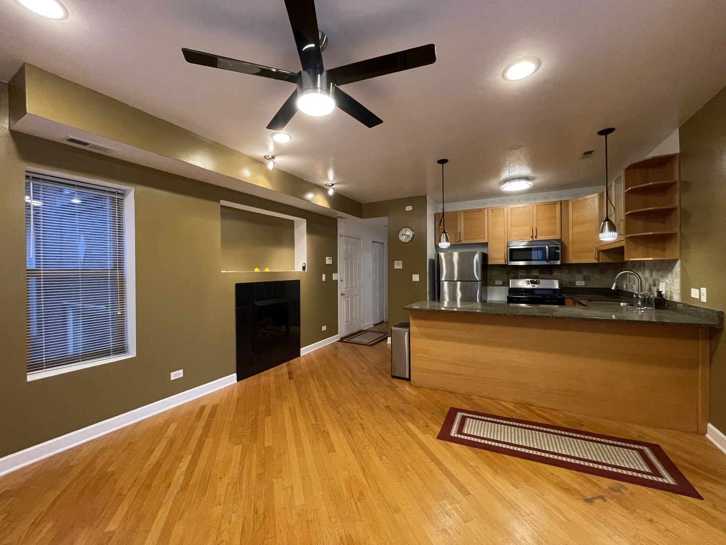 6938 S Dorchester Avenue Unit: 2