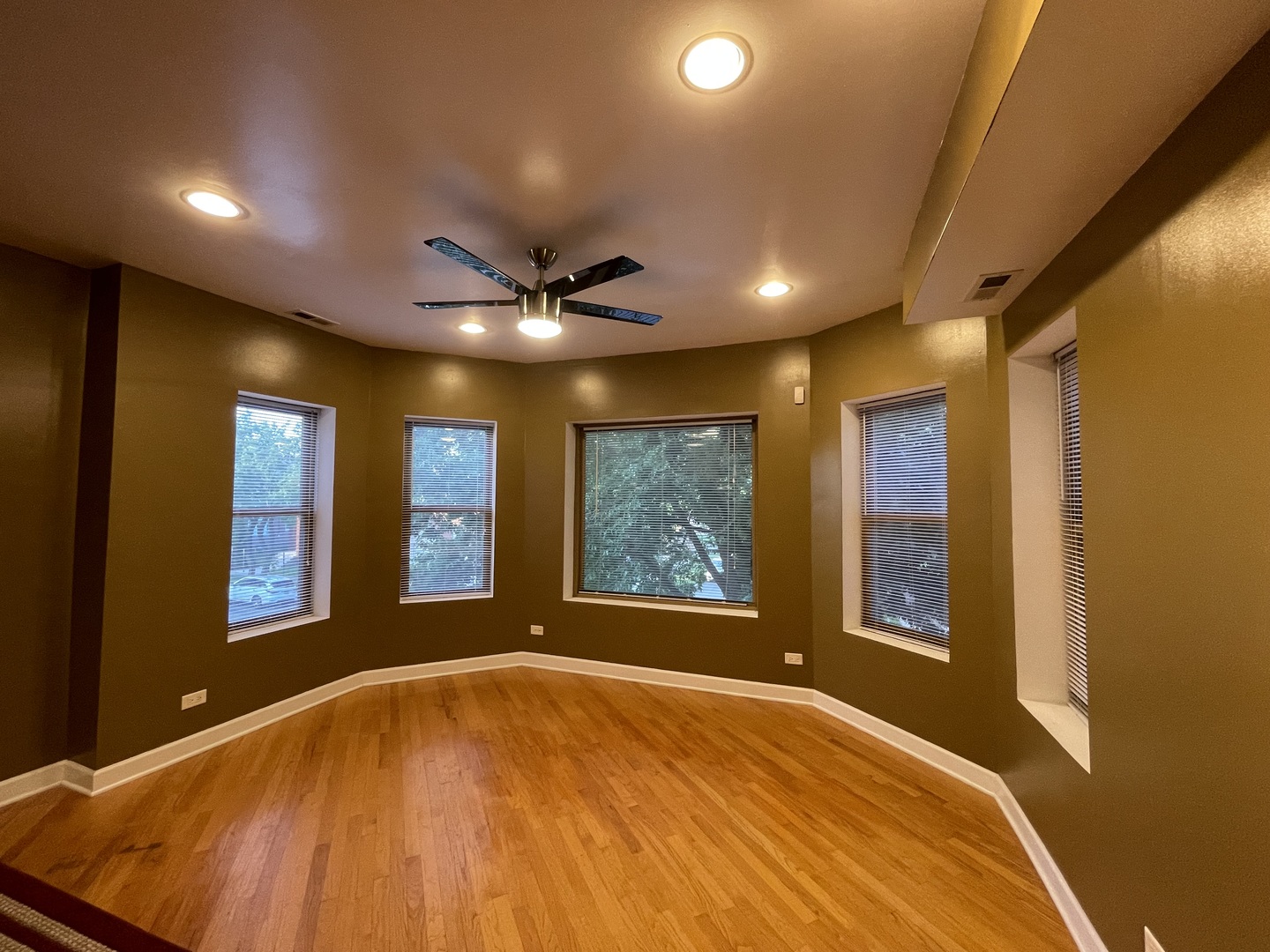 6938 S Dorchester Avenue Unit: 2