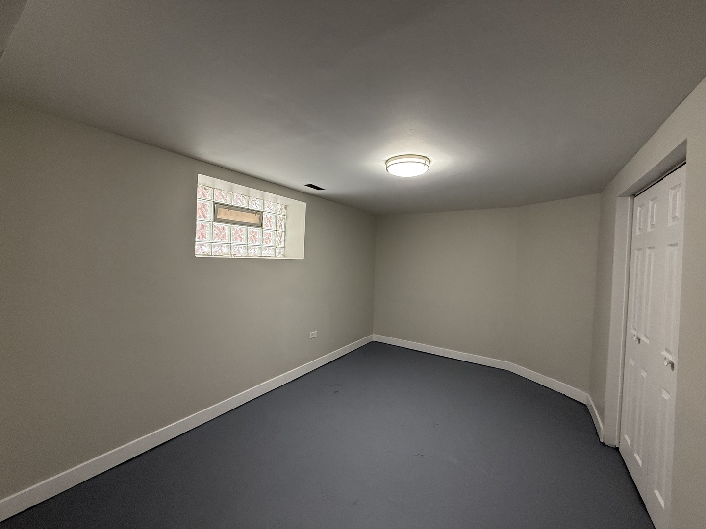 11248 S PARNELL Avenue