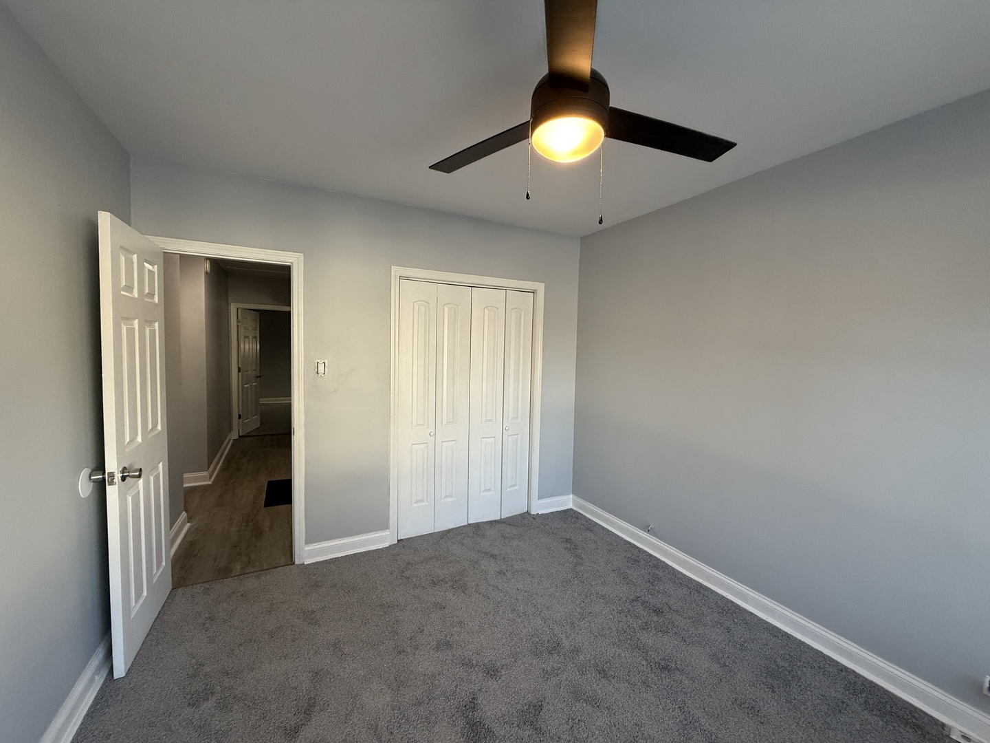 11248 S PARNELL Avenue