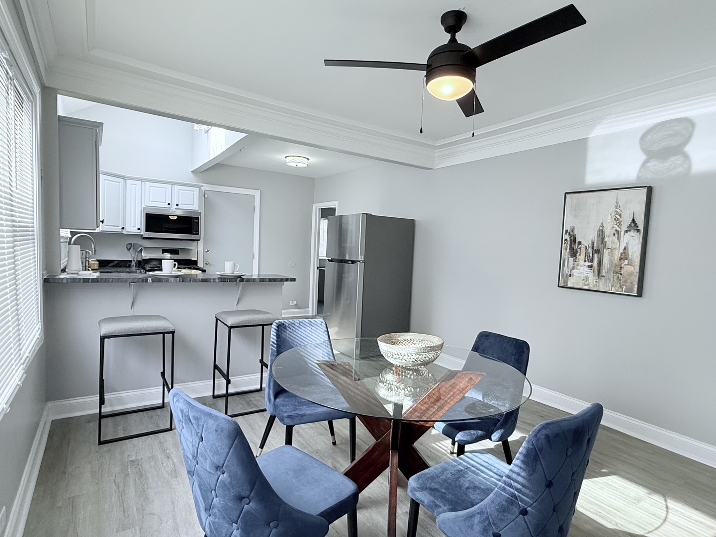 11248 S PARNELL Avenue