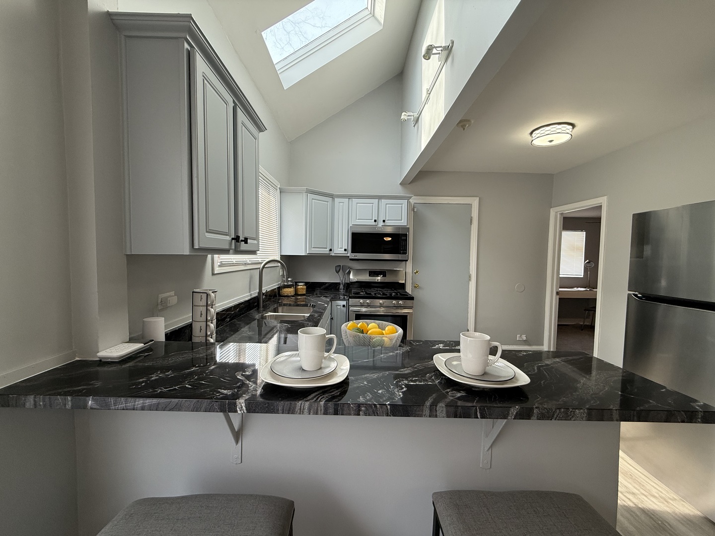 11248 S PARNELL Avenue