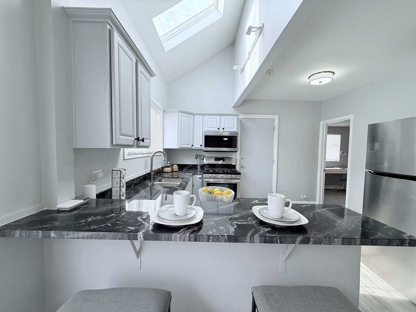 11248 S PARNELL Avenue