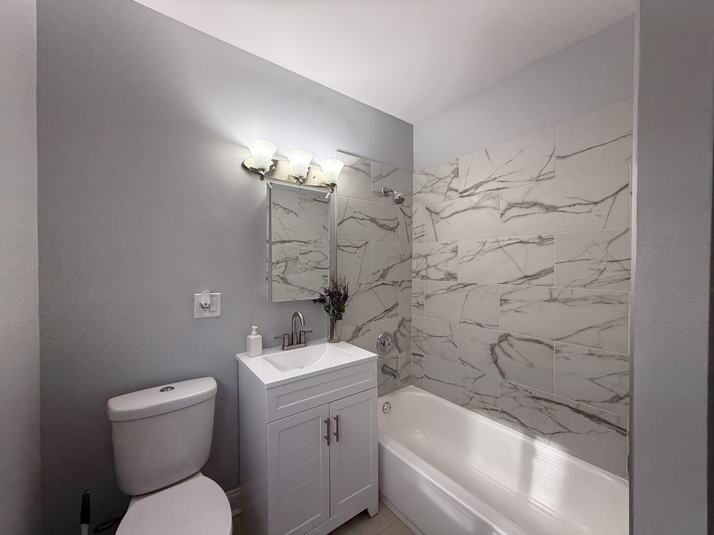 11248 S PARNELL Avenue