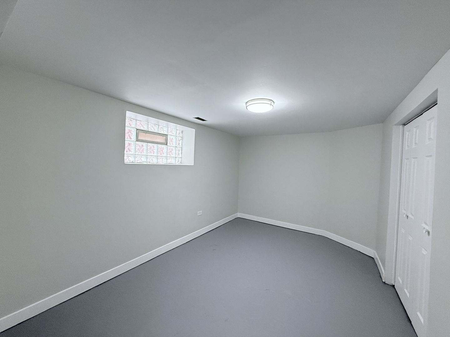 11248 S PARNELL Avenue