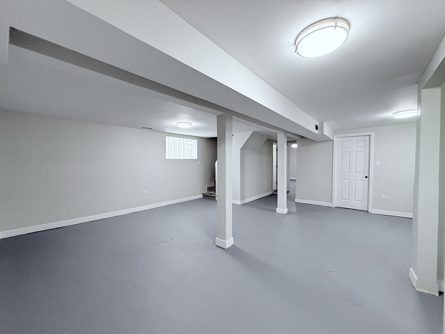 11248 S PARNELL Avenue