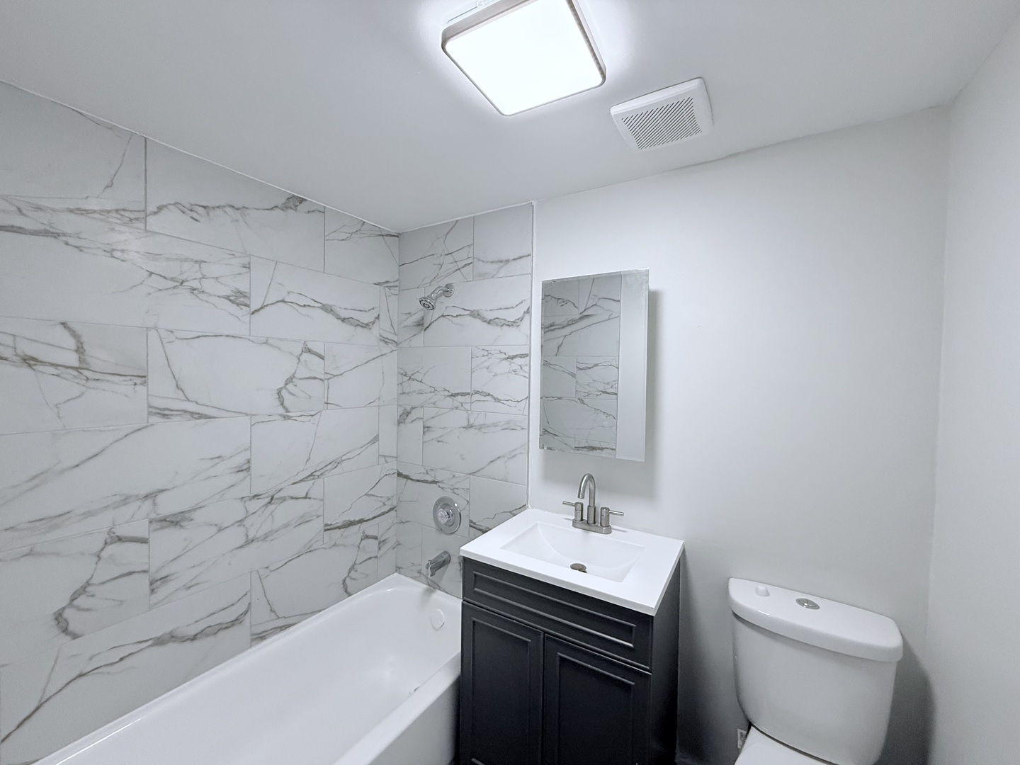 11248 S PARNELL Avenue