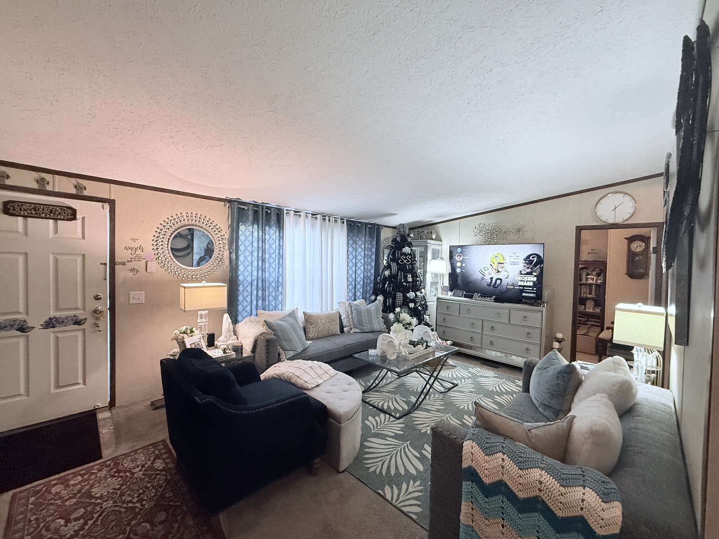 3601 Sheffield Avenue Unit: 125